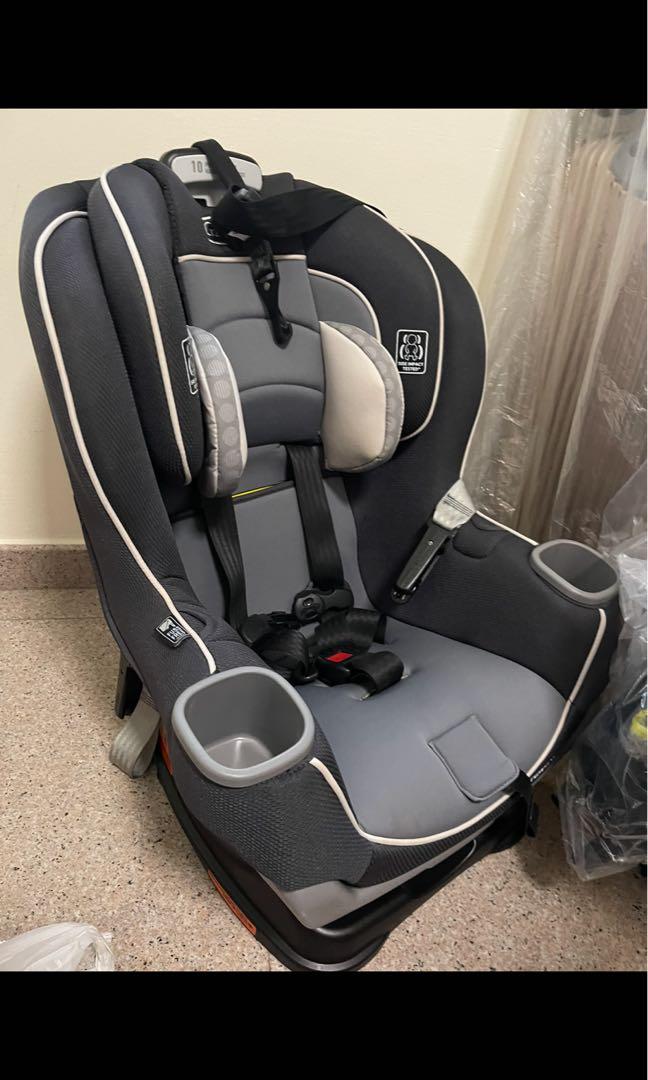 Gracie extend2fit convertible car seat