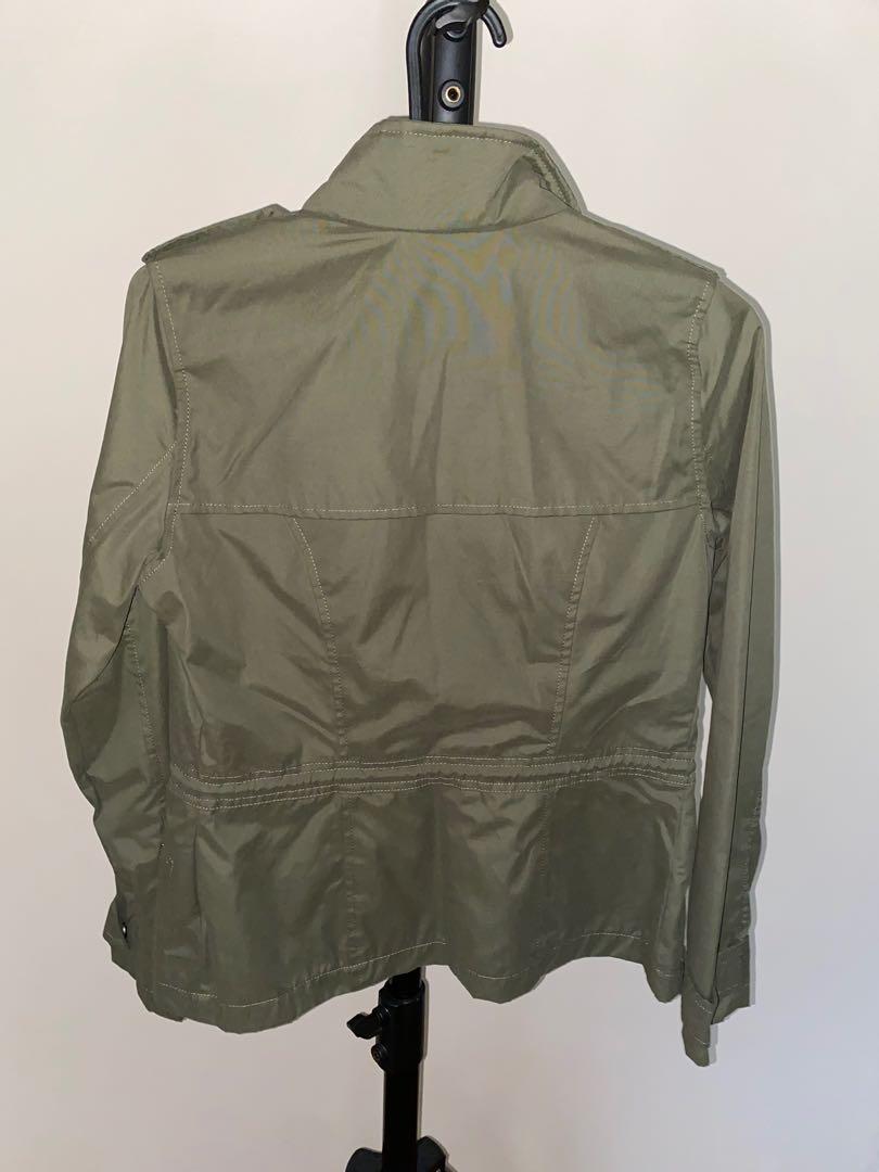HOLLISTER ARMY GREEN JACKET Women s Fashion Coats Jackets and