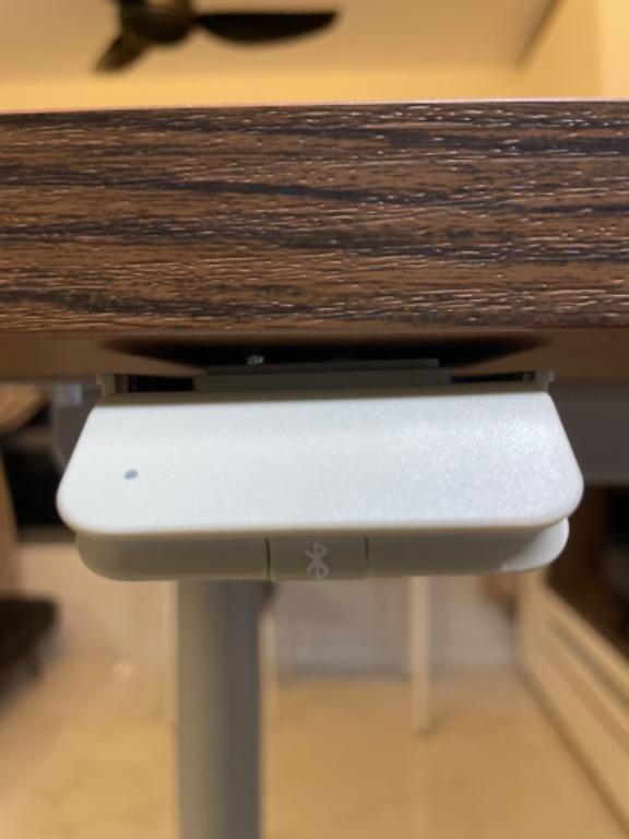 Ikea Office motorised table (height adjustable)(bluetooth control