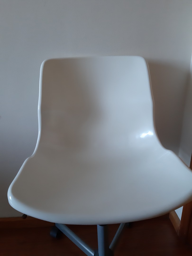 IKEA SNILLE White Swivel Desk Chair, Furniture & Home Living, Furniture