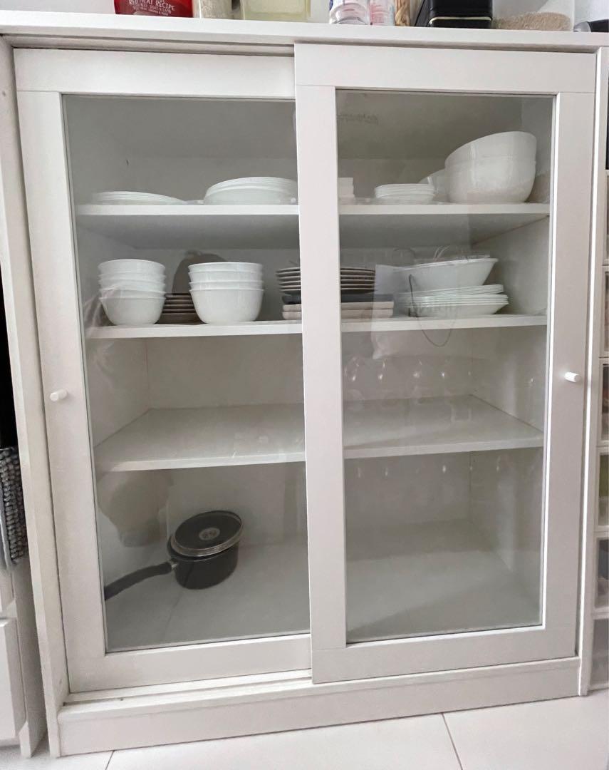 Syvde cabinet with on sale glass doors