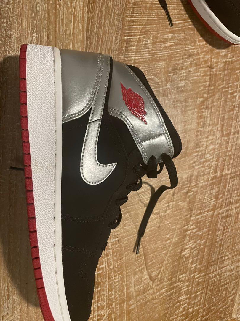 Air jordan 1 hot sale black and red suede