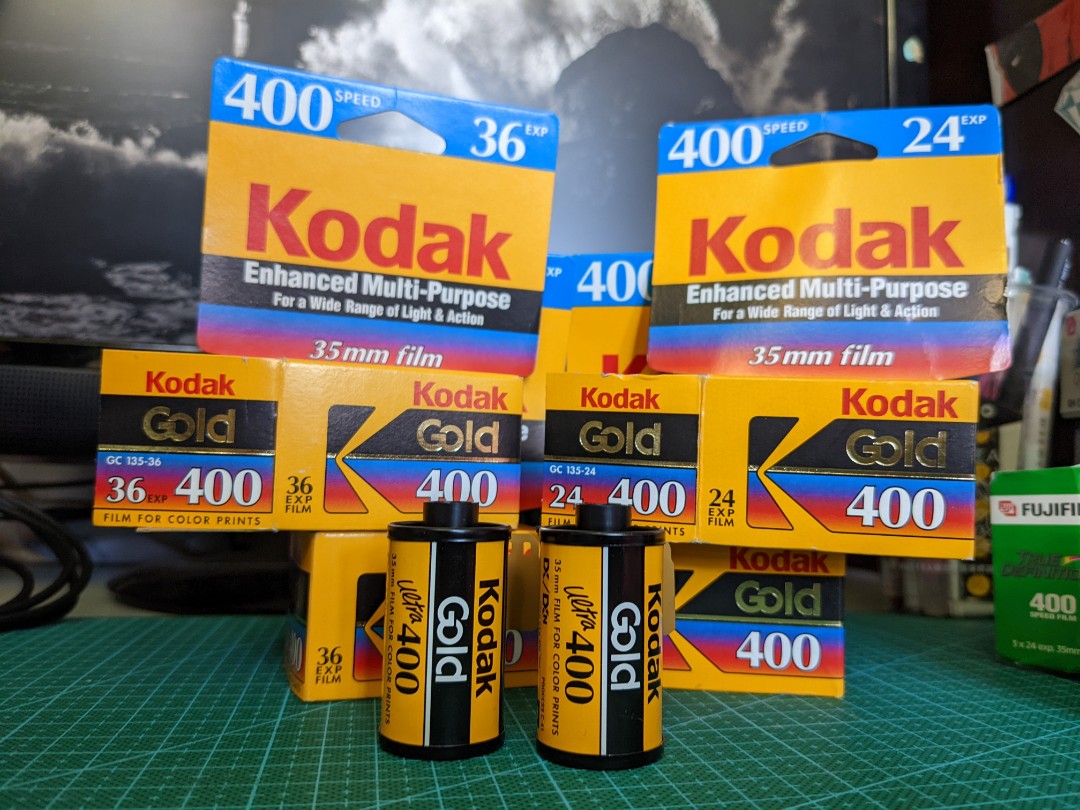 *最後一卷*絕版過期菲林Kodak Gold Ultra 400 expired in 10/1998 Made in USA, 攝影器材, 攝影配件, 其他攝影配件 on Carousell