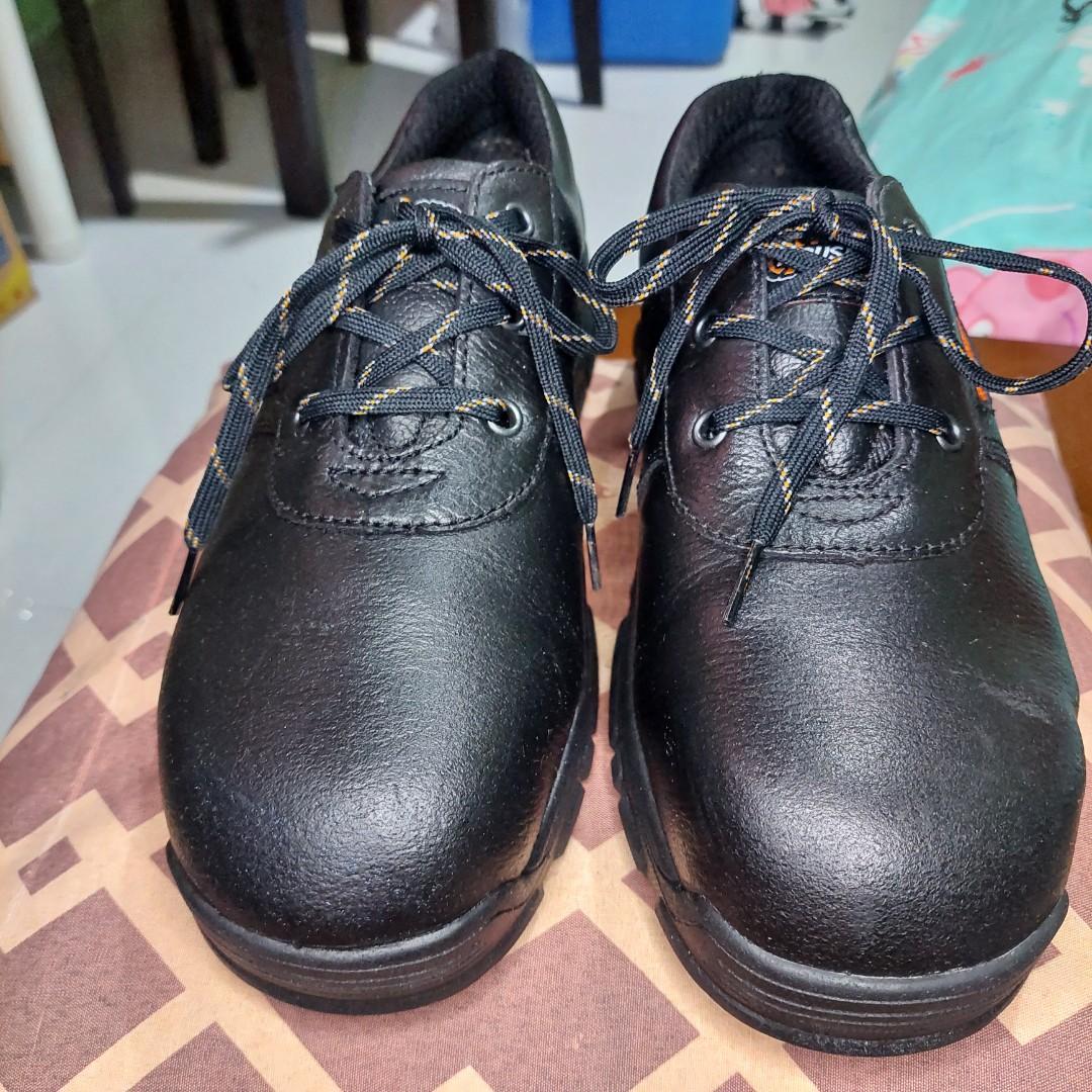 KRUSHERS SAFETY SHOES SIZE 10 on Carousell