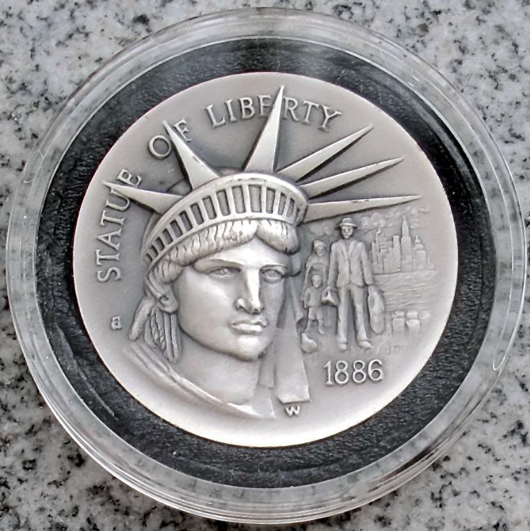 Longines Symphonette Sterling Silver Medallion The Statue of