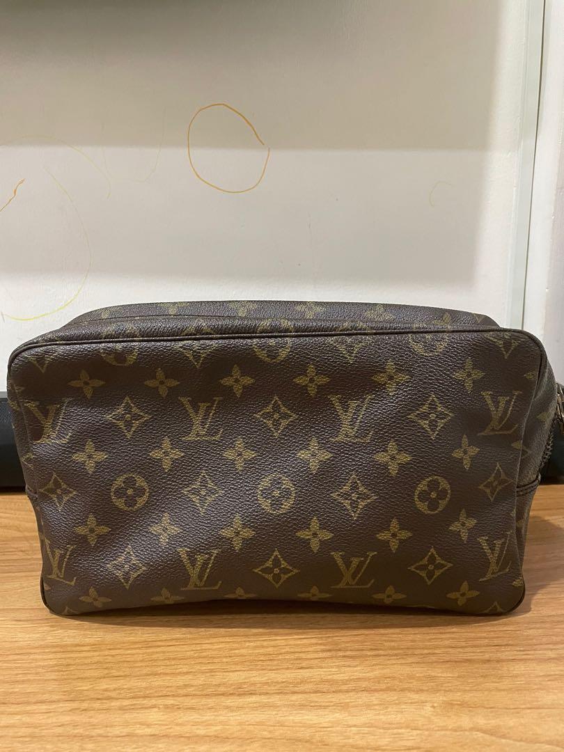 Louis Vuitton Toiletry 26 (Category: Luxury Bags & Wallets) located in Makati City. Submitted by ashasluxurycloset (Listing ID 1172932697, Image 1). Description: Louis Vuitton toiletry 26 vintage Guaranteed Authentic, in excellent condition On hand and ready for shipping .