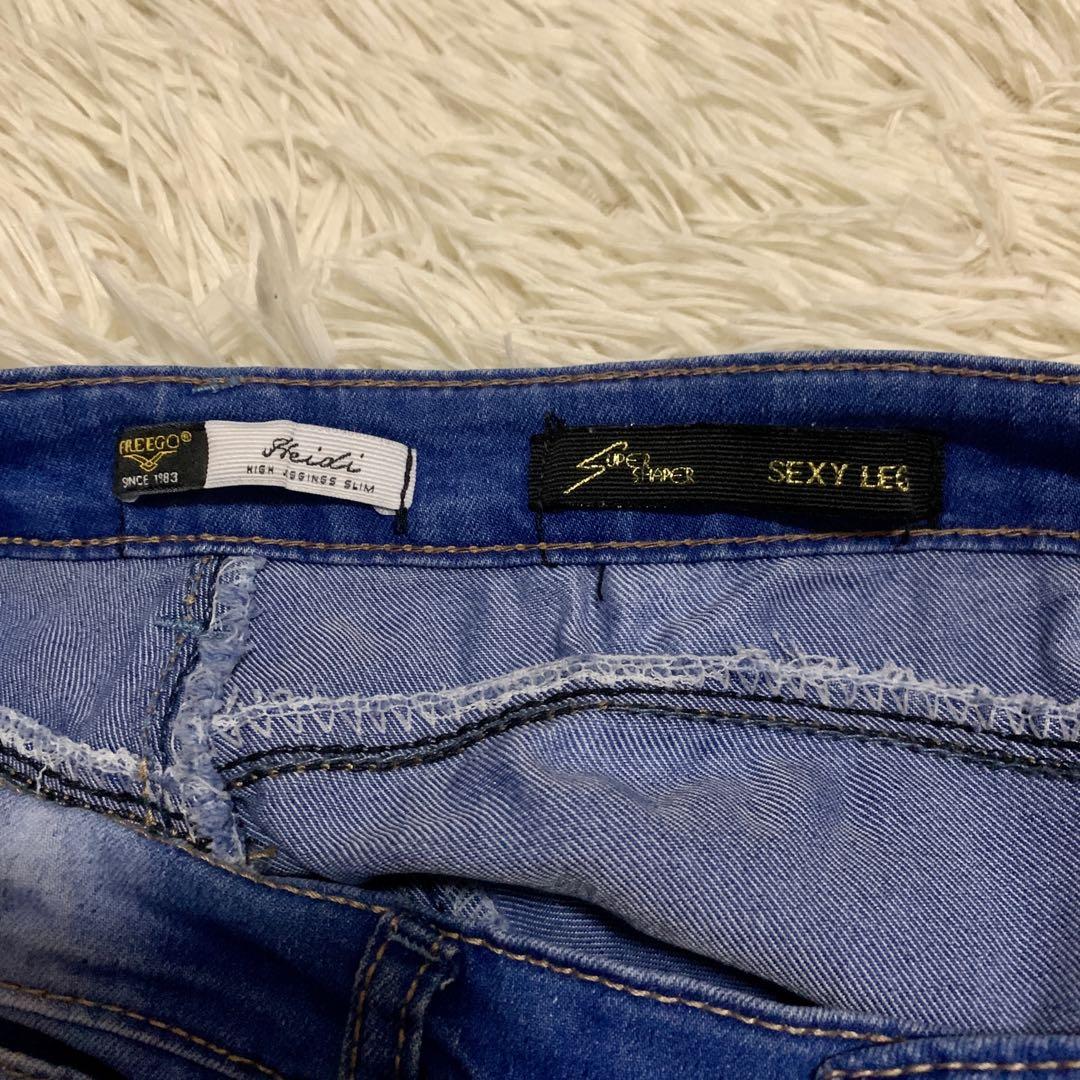 Freego Skinny Jeans (Category: Jeans) located in Taguig. Submitted by doubleshot_ (Listing ID 1172949816, Image 3). Description: Freego Skinny Jeans Midwaist Decluttering See last photo for WW #4theplanet.