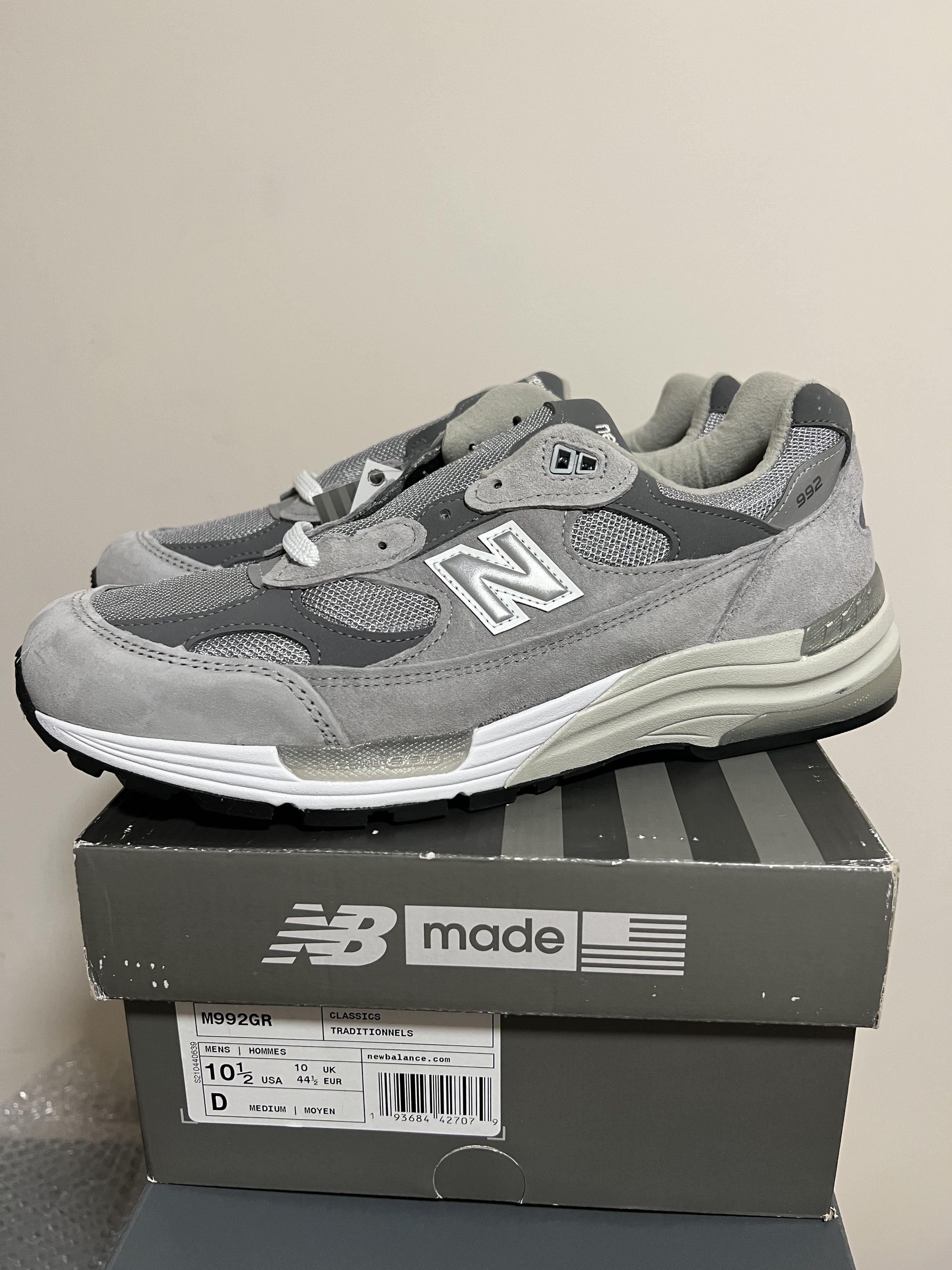 New Balance 992 Grey 元祖灰M992GR US10.5, 男裝, 鞋, 波鞋- Carousell