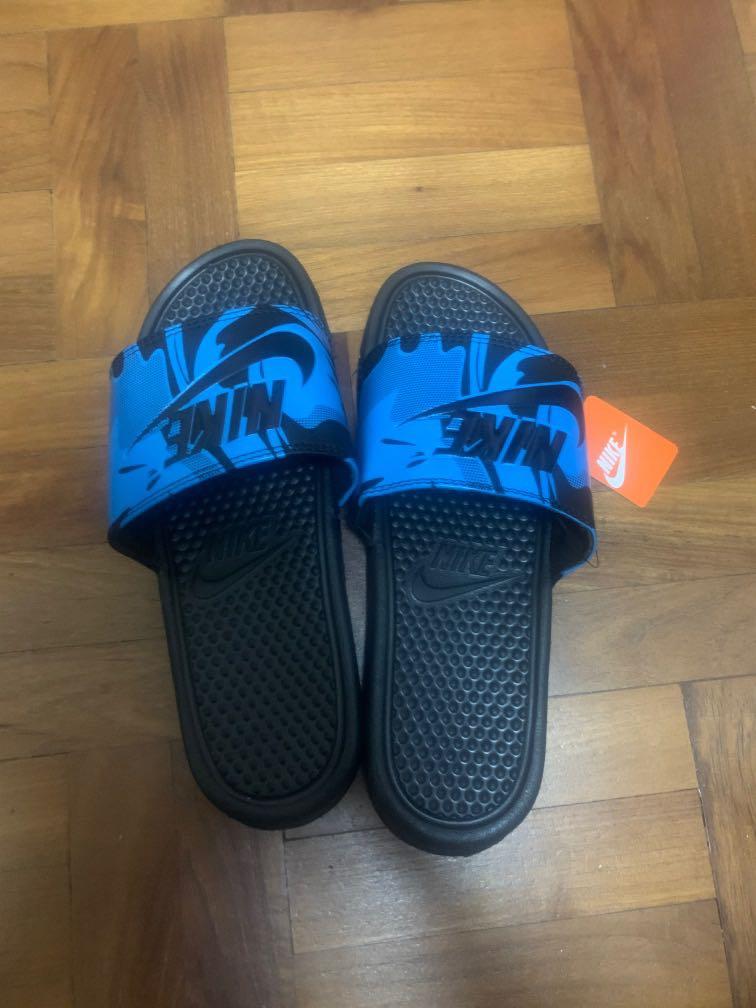 Nike top slides $15