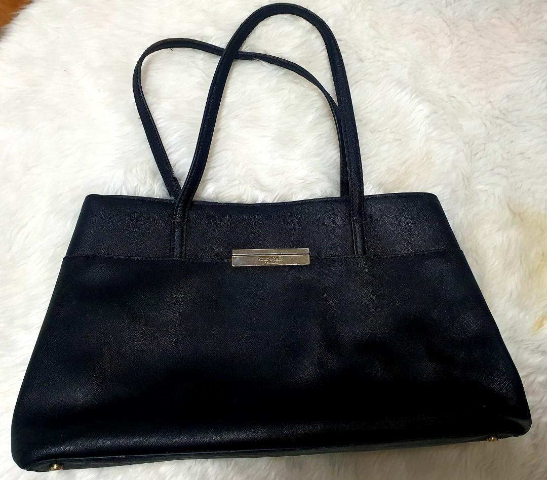 Original Used Kate Spade Black Tote Bag (Category: Tote Bags) located in Zamboanga. Submitted by abby1614 (Listing ID 1172869378, Image 1). Description: well used Original Kate Spade Shoulder bag. please manage expectations. no minimal flaw . please see pics #newyou.