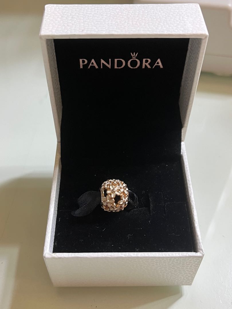 Pandora Charm Rose Gold, Barang Mewah 