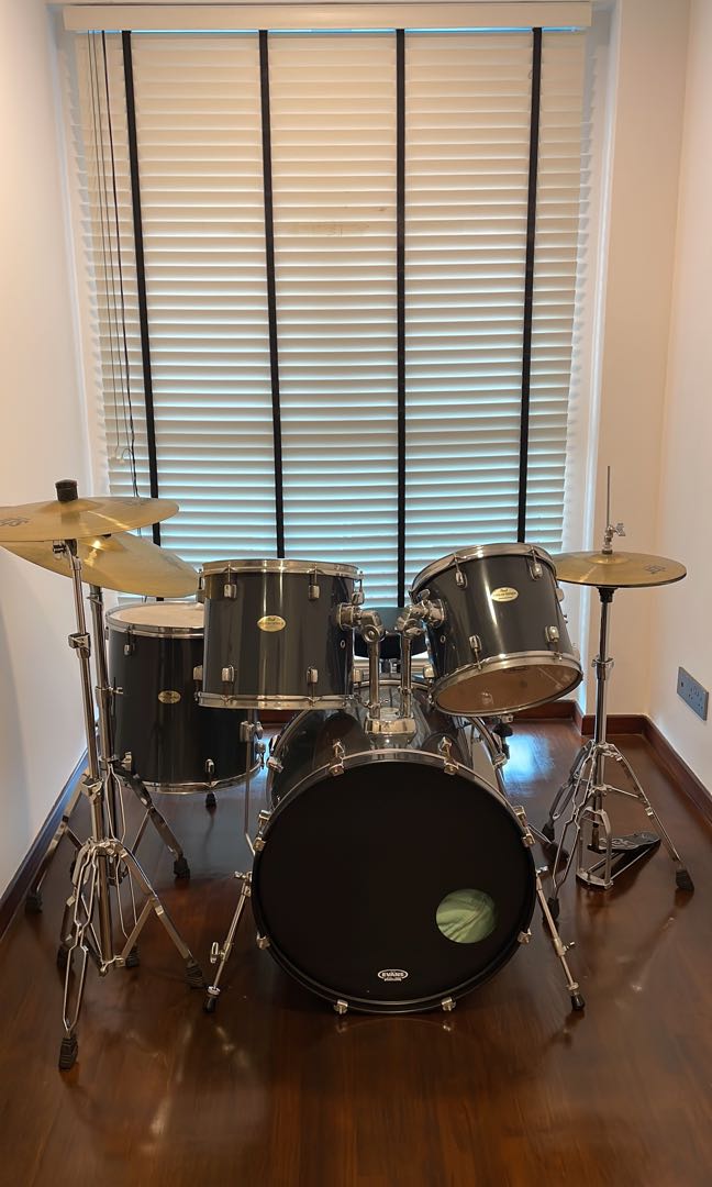 Pearl Forum Series Drum Set, Hobbies & Toys, Music & Media, Musical