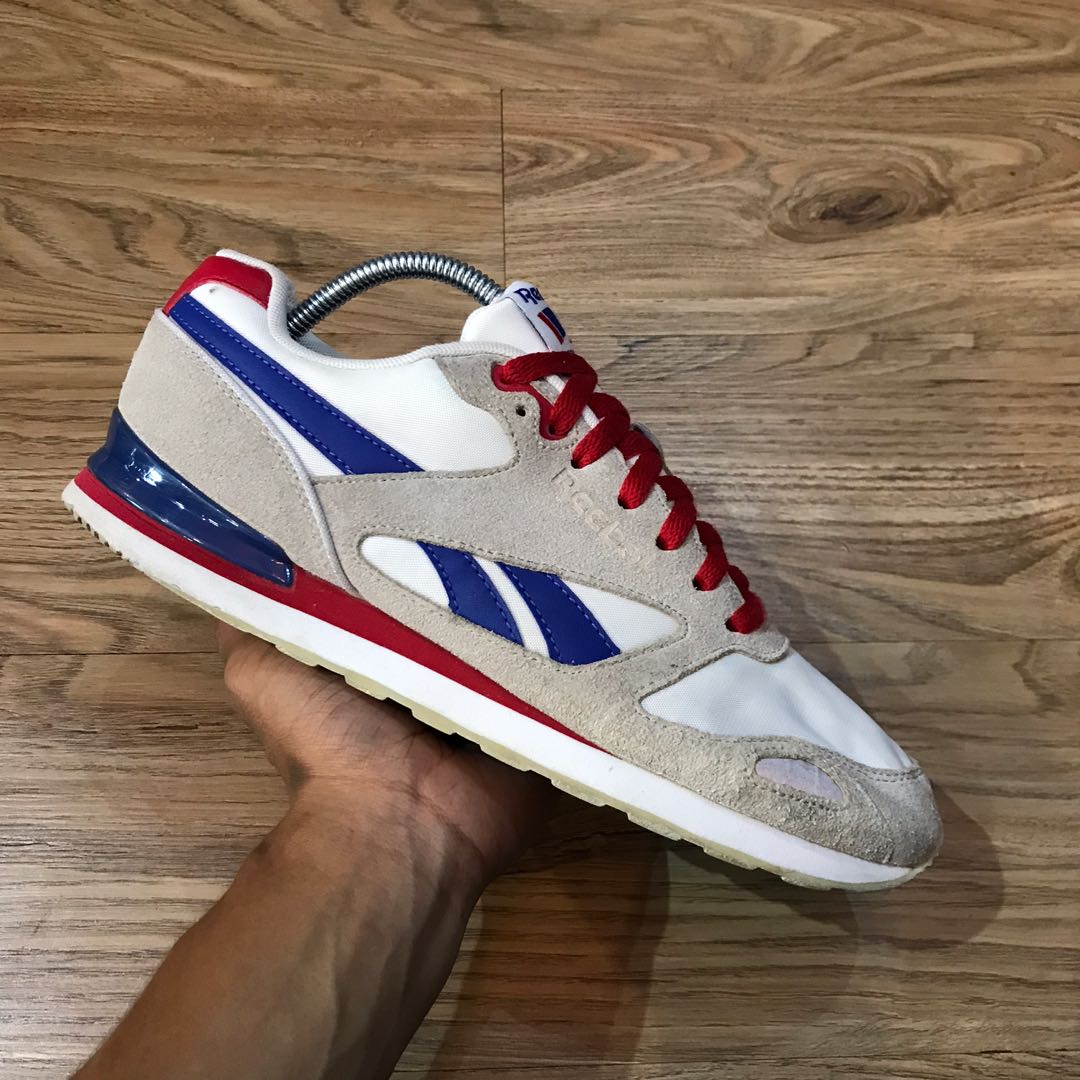 Reebok royal hotsell flag classic