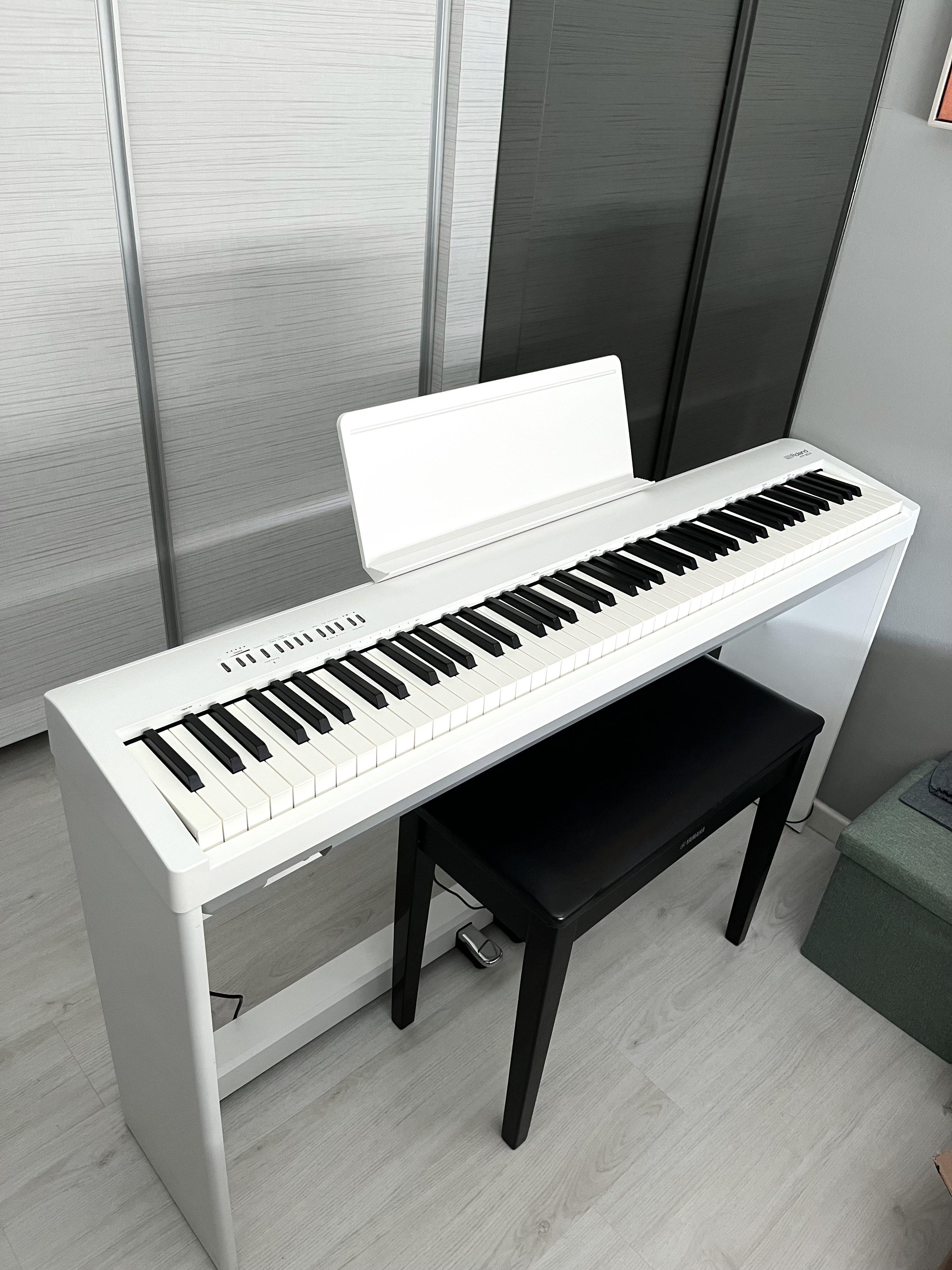ROLAND FP 30x FP30x (White) 88 Key Digital Piano with Stand & 3