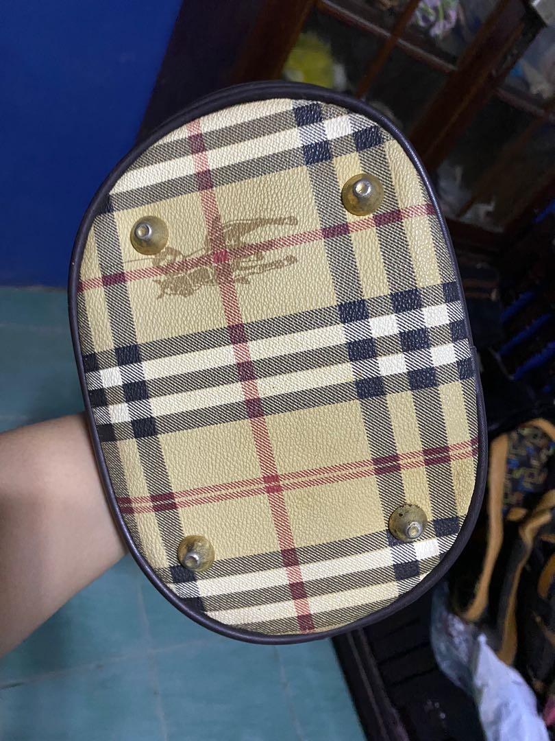 Santa Monica Polo (Burberry) Bucket bag Vintage ( Fix Price ), Luxury, Bags  & Wallets on Carousell