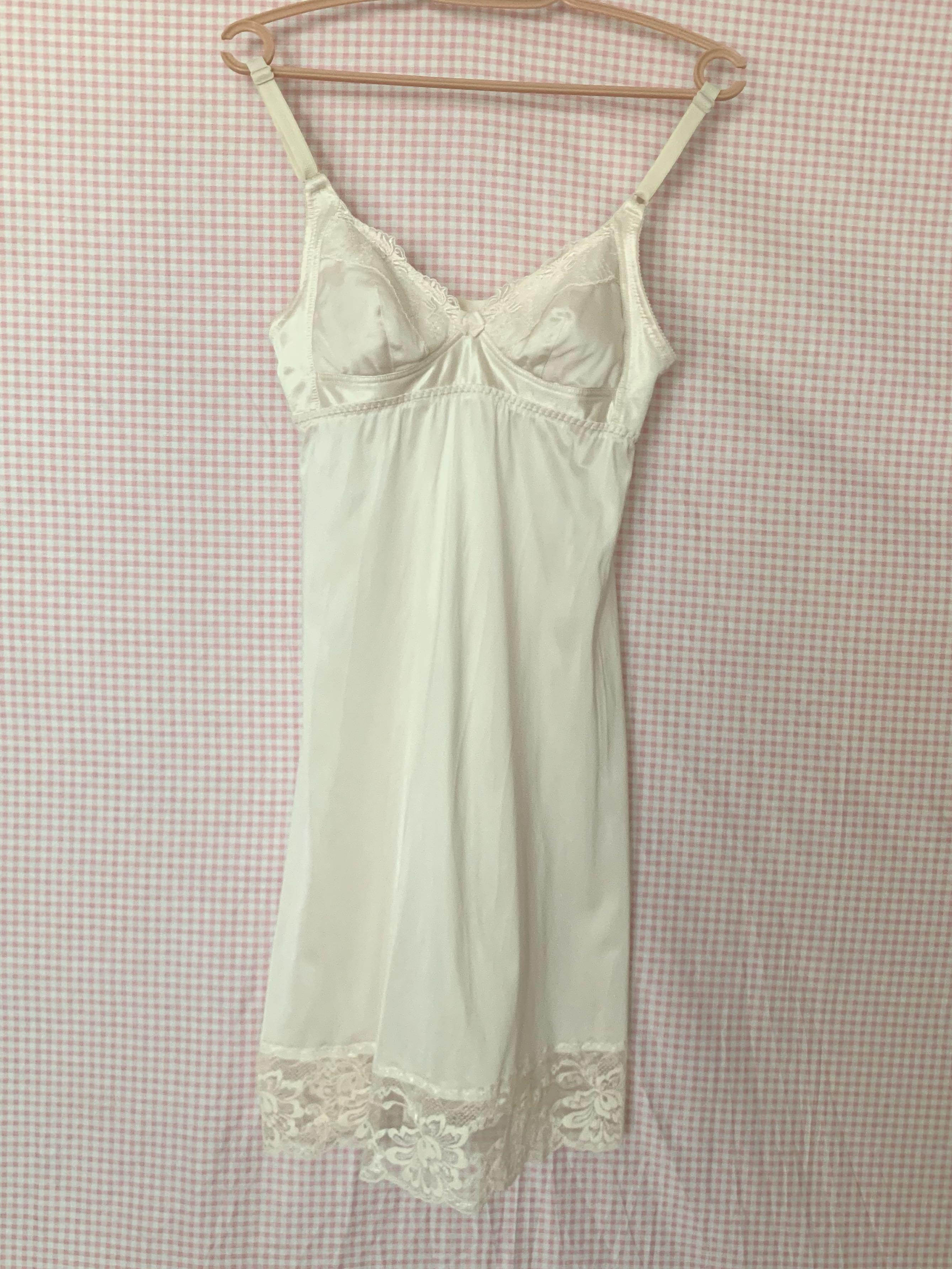 Vintage 1960s Pale Pink Nylon Mini Full Slip Dress Chemise Or Shortie Night  Gown Small