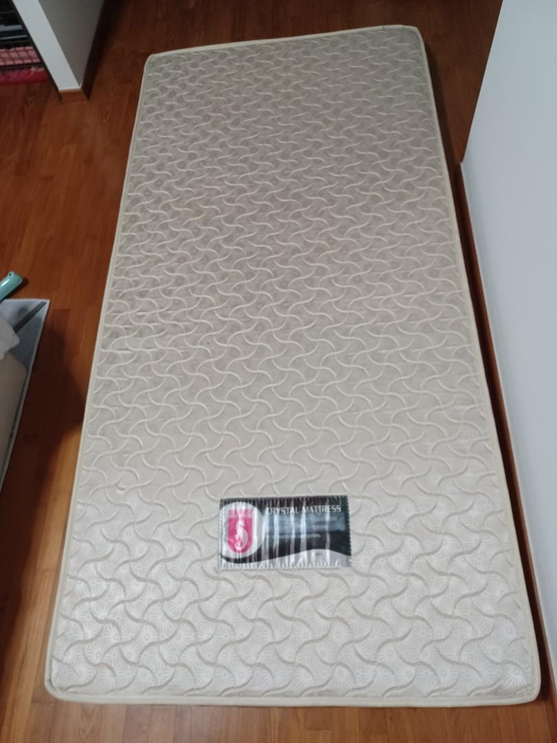 Seahorse crystal foam outlet mattress