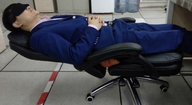 Office chair to sleep in 2025