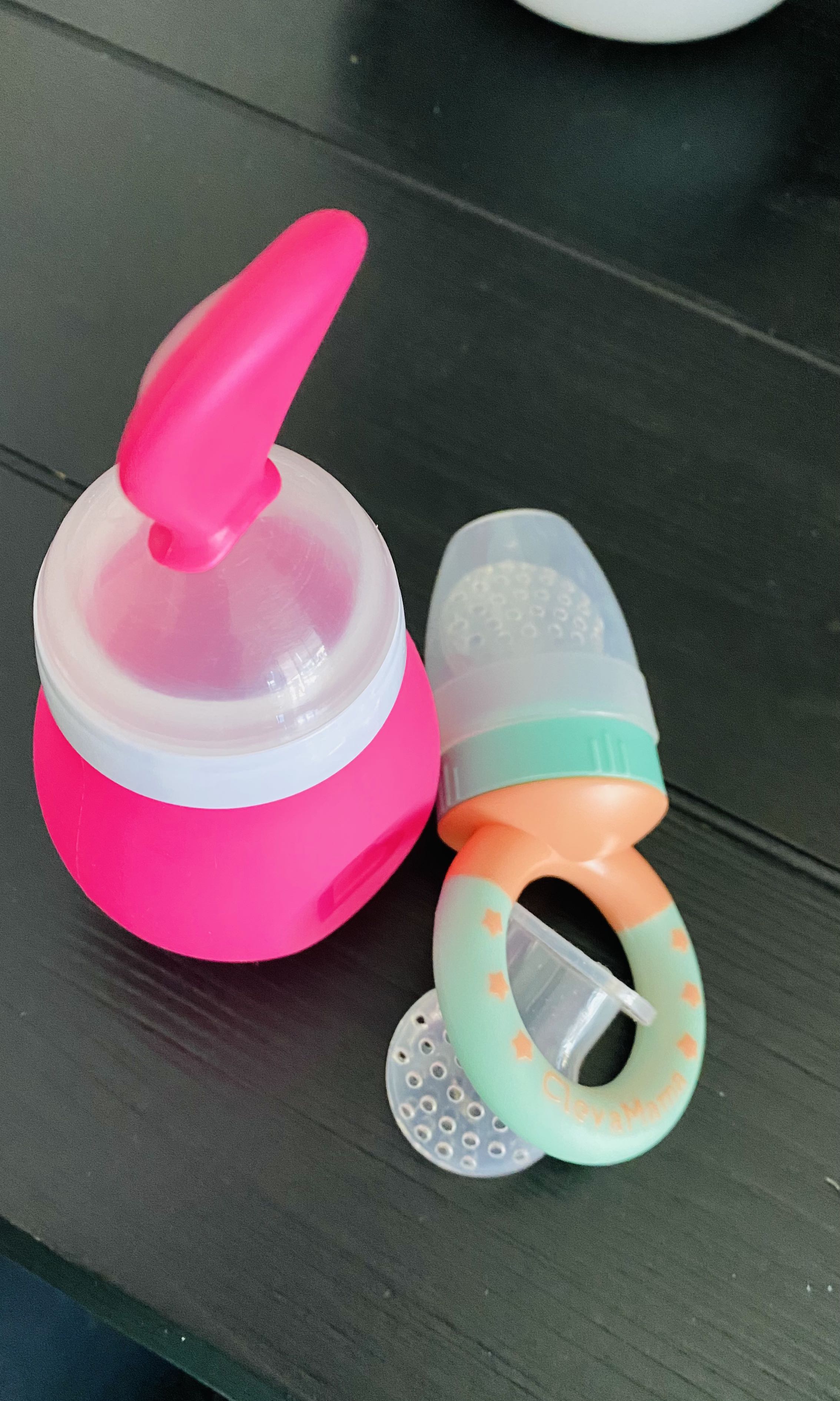 Squeeze baby feeder and self feeder, Babies & Kids, Nursing & Feeding