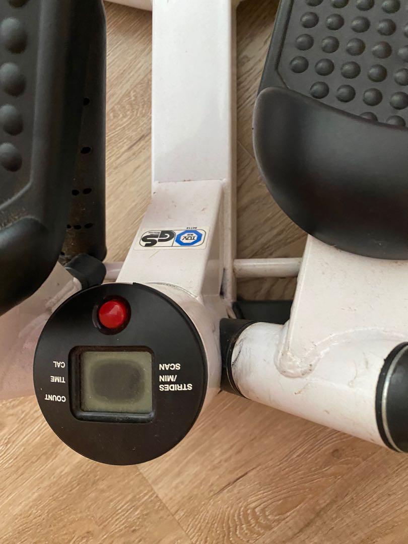 Stepper (Category: Cardio & Fitness Machines) located in Singapore. Submitted by mintyicecream (Listing ID 1172811419, Image 3). Description: .