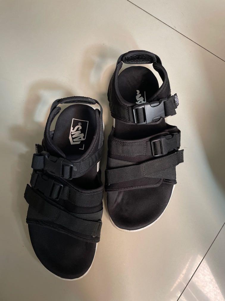 Suicoke look top alike