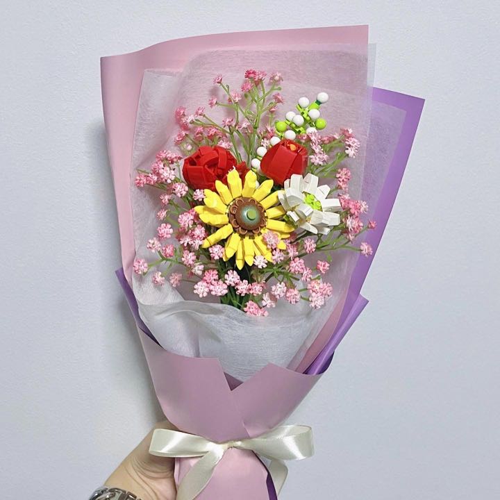 DIY Lego roses set (pink), Hobbies & Toys, Stationery & Craft, Flowers &  Bouquets on Carousell