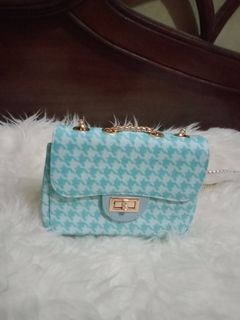 (Kategori: ) berada di . Dikirim oleh cosmopreloved (ID iklan 1172963916, Gambar 1). Deskripsi: .
