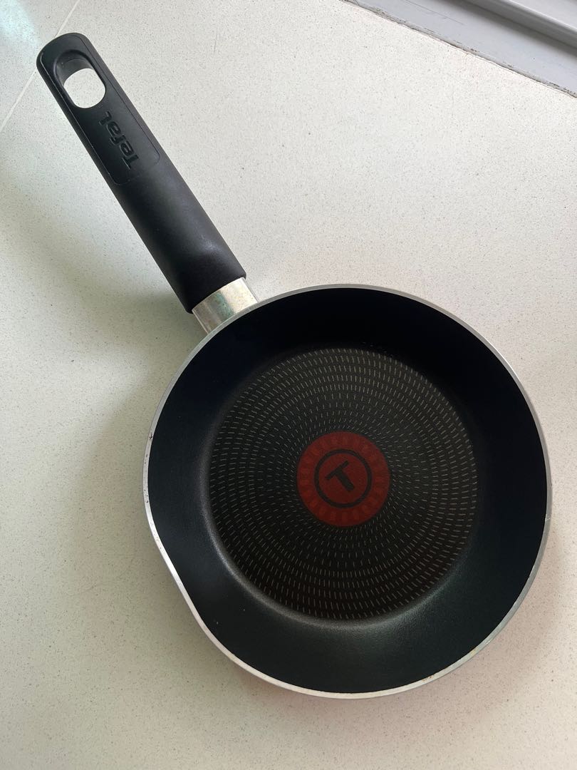 Tefal frying pan 18cm made in france, Furniture & Home Living, Kitchenware & Tableware, Cookware