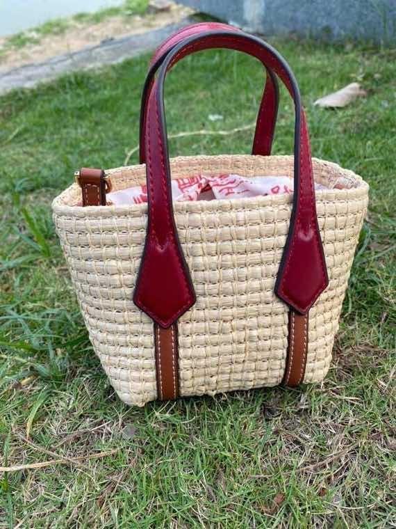 Tory burch perry straw 2025 tote