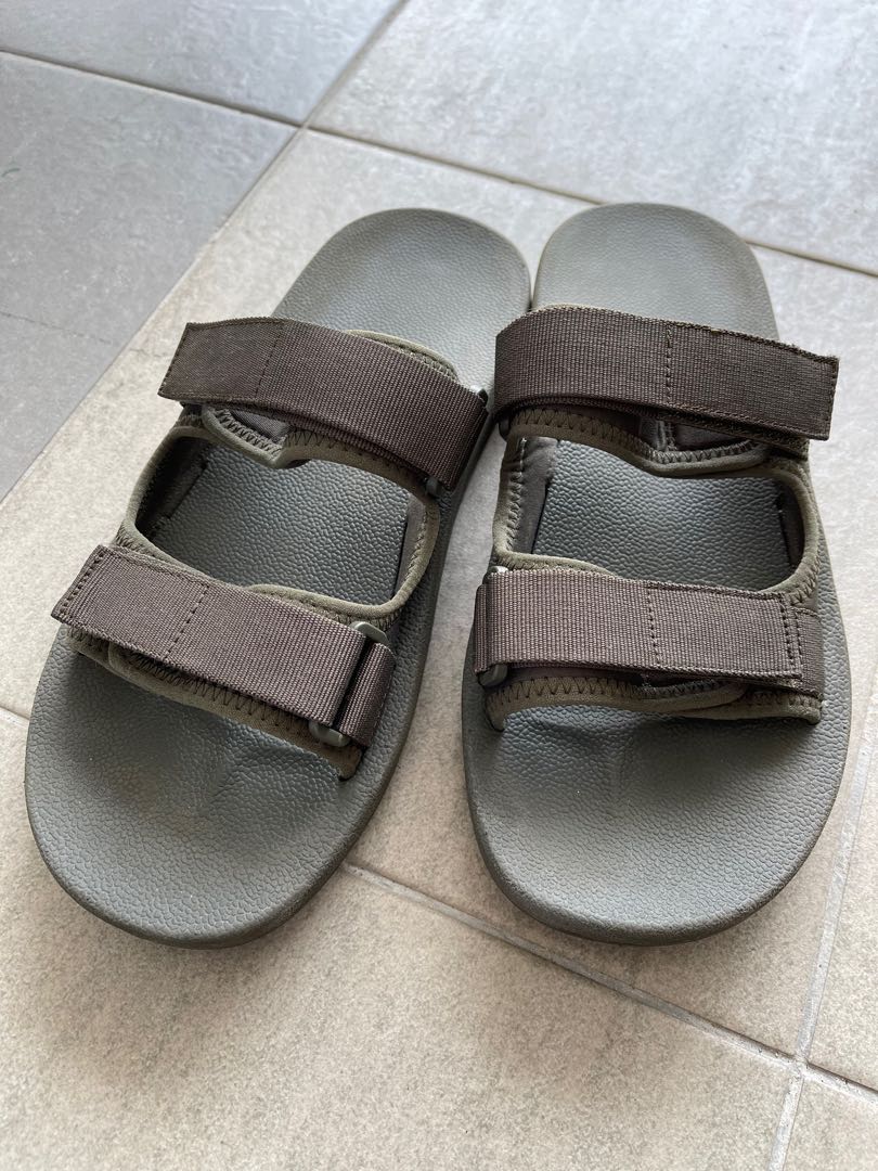 Uniqlo 2-strap belt sandals, Men's Fashion, Footwear, Flipflops 