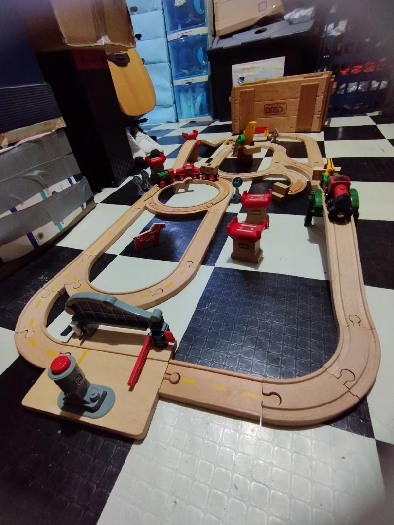 WOODEN RAIL TRACK, Hobbies & Toys, Toys & Games on Carousell
