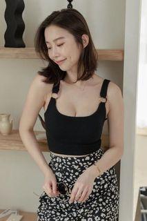黑XS✨ Beigy 超集中 琥珀圓釦Bra Top 貝橘