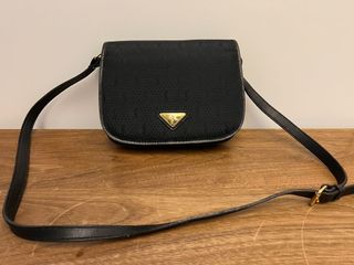 （分類：）位於 。 由 JJ00624 提交（商品編號 1172937521，圖片 1）。簡介： 。