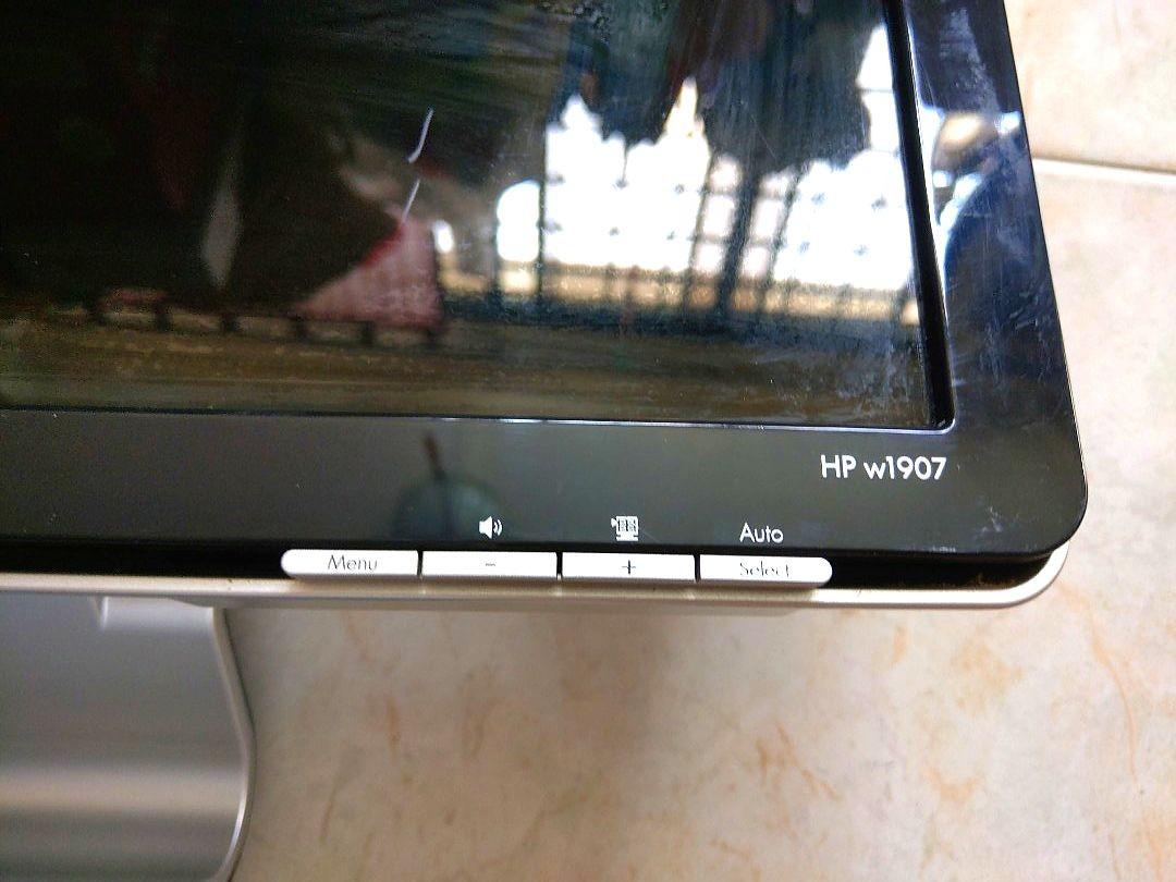 19 Inch HP LCD Monitor With Builtin Speaker, Model HPw1907, With Power