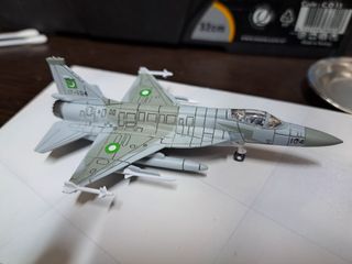 （分類：）位於 。 由 affrobart 提交（商品編號 1173165266，圖片 1）。簡介： 。