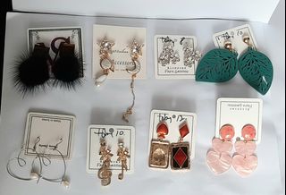 大量 耳環 便宜出售64239408376067110