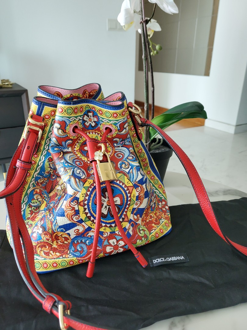 D&g bucket top bag
