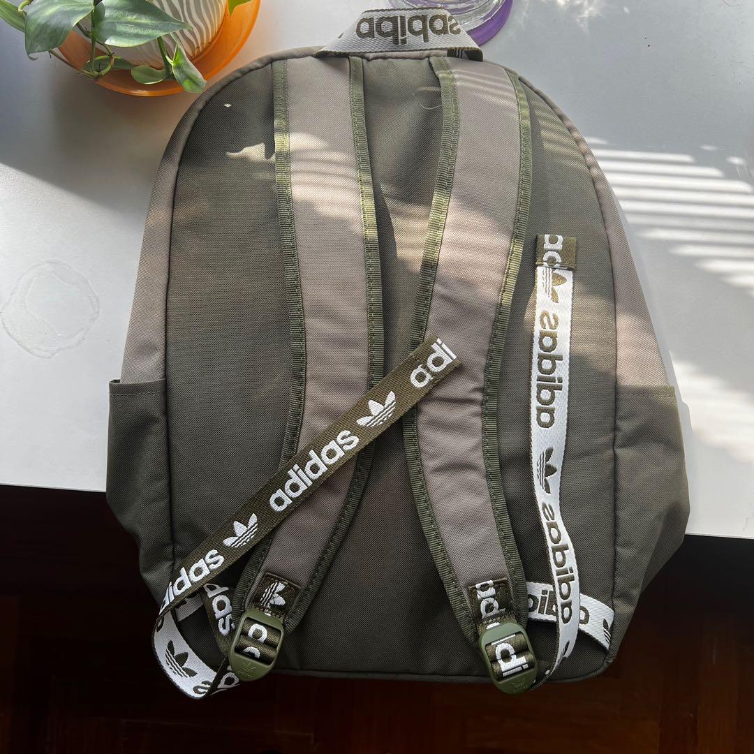 Adidas Adicolor Backpack (Orbit Green Focus Olive White