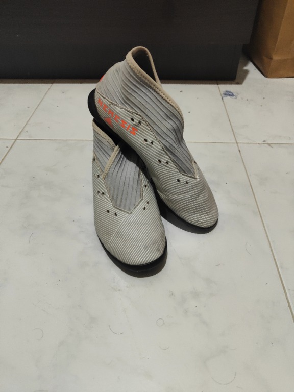 Adidas Nemeziz 19.1 Futsal Boots for Teens Kids Sports Equipment