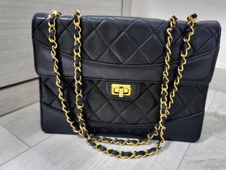 (Category: ) located in . Submitted by luvbags (Listing ID 1173041051, Image 1). Description: .