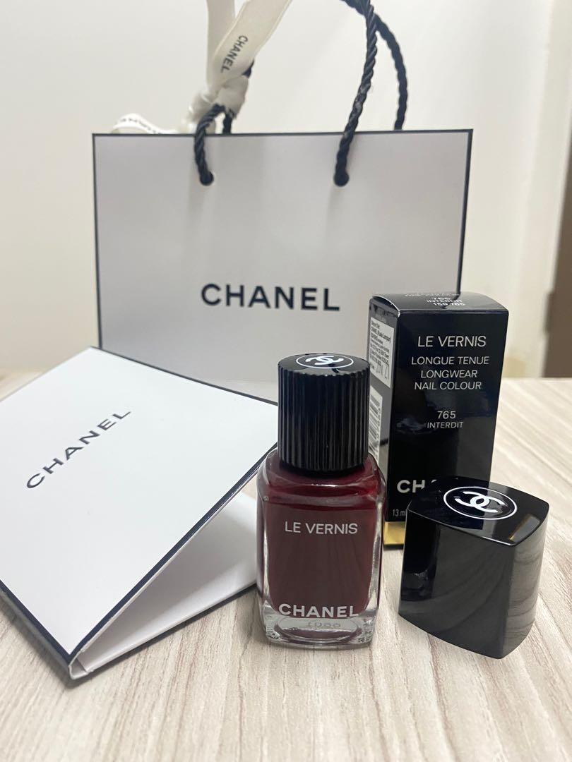 Authentic Nail polish CHANEL LE VERNIS, Beauty & Personal Care, Hands &  Nails on Carousell