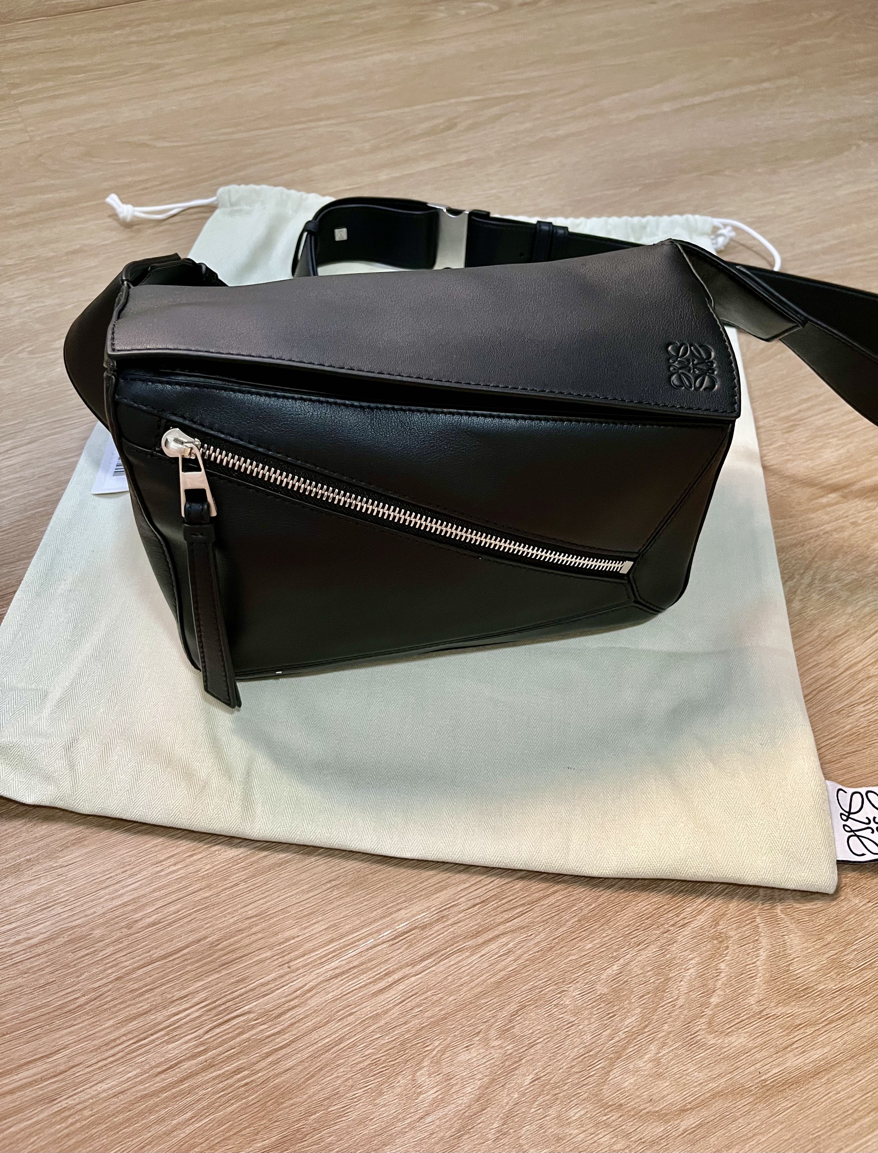 LOEWE Puzzle Bum Bag in Classic Calfskin Small Black in Calfskin