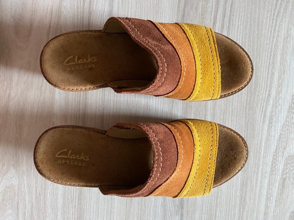 Clarks wedges Women s Fashion Footwear Wedges on Carousell