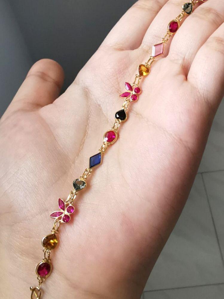 Gold top gemstone bracelet