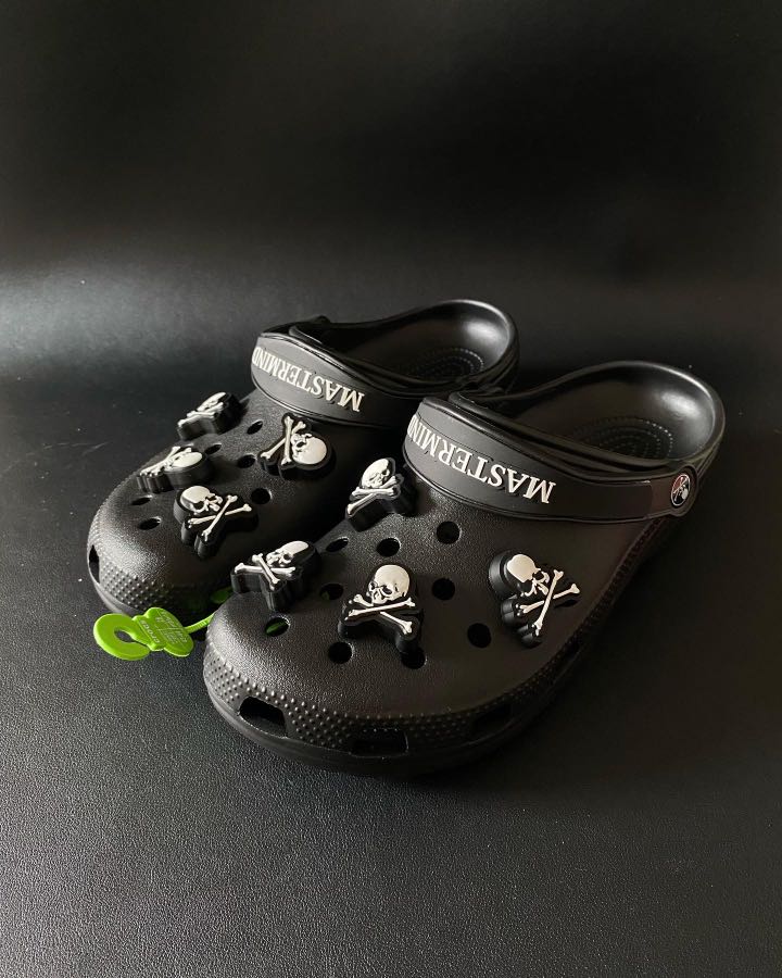 Crocs x Mastermind Classic Clogs Black, Men's Fashion, Footwear