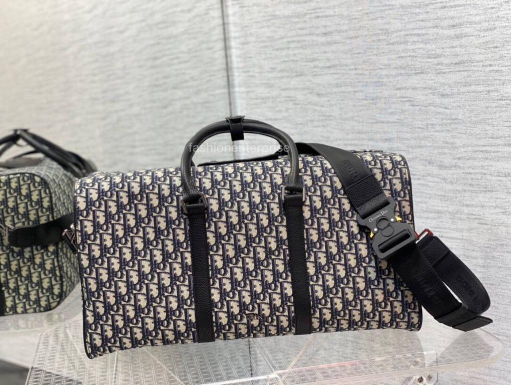 Dior Men's Lingot 50 Bag