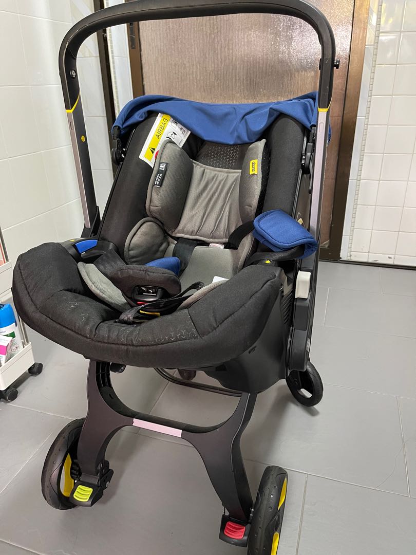 Doona max, Babies & Kids, Going Out, Strollers on Carousell