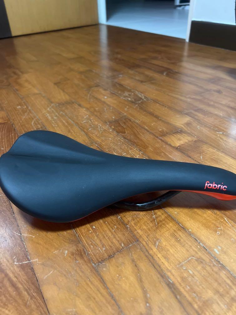 fabric SCOOP PRO RADIUS カーボンサドル fabric SCOOP PRO RADIUS カーボンサドル Amazon.co.jp: Fabric