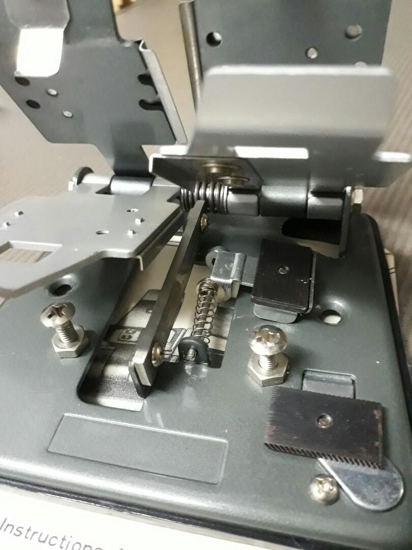 Film Splicer Super Regular 8 and 16mm (Category: Other Photography Accessories) located in Rizal. Submitted by walangtubo (Listing ID 1173000819, Image 3). Description: Available if posted 😎 Professional Quality Film Splicer with case and Original Instructions for Super 8, Regular 8 and 16mm No last price or post Offer only please.