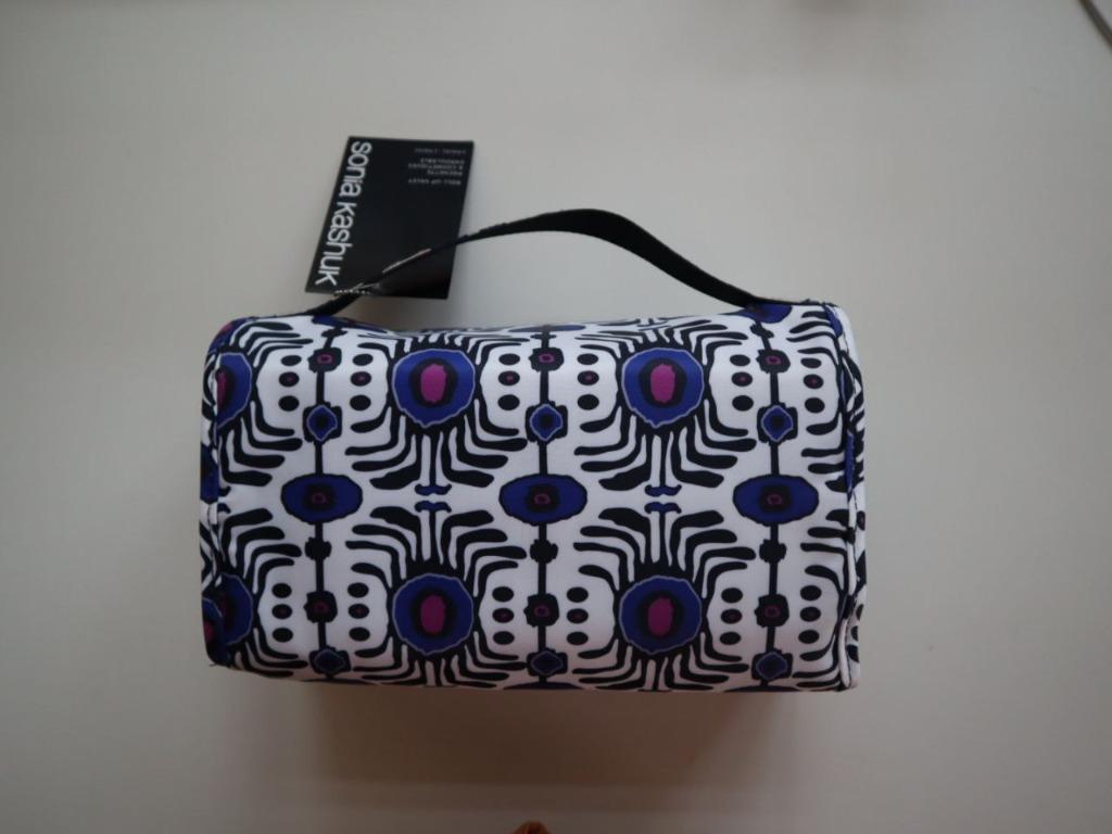 Sonia kashuk makeup discount organizer bag set